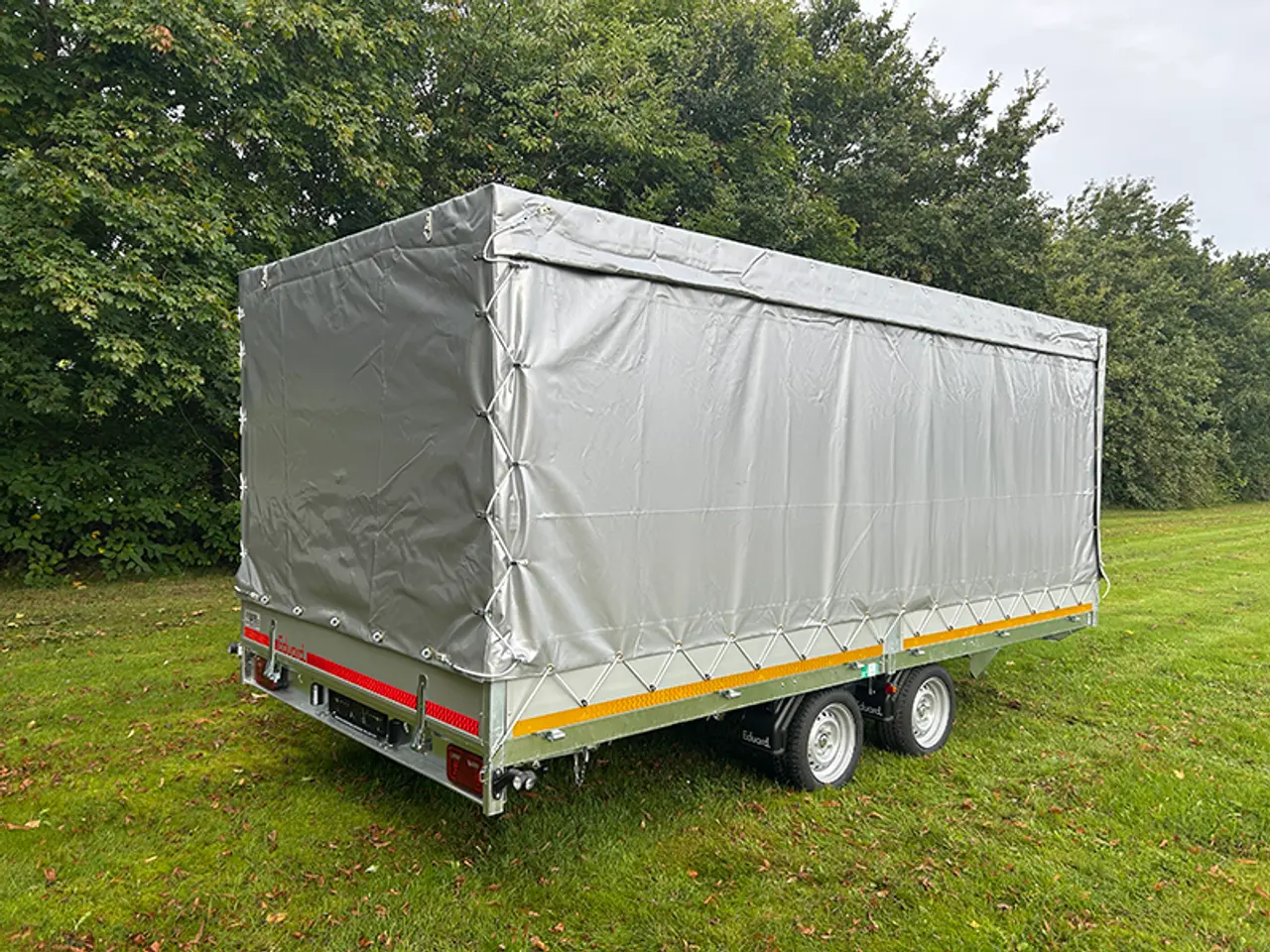 Billede 2 - Høj presenning m. gardinsider til Eduard 4522 trailer