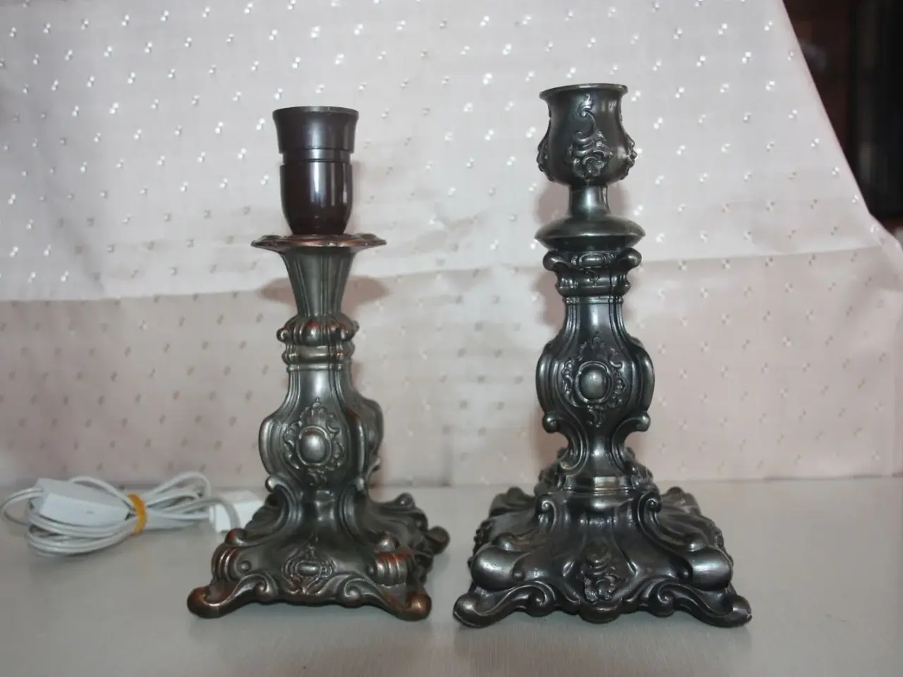 Billede 1 - Gammel  lampe og lysestage