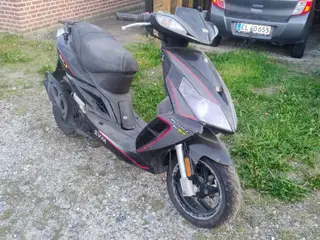 Sym jetsportX 30 knallert