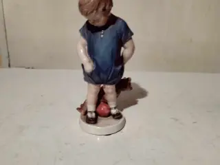 super flot dreng med bamse figur