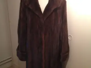 Saga mink.
