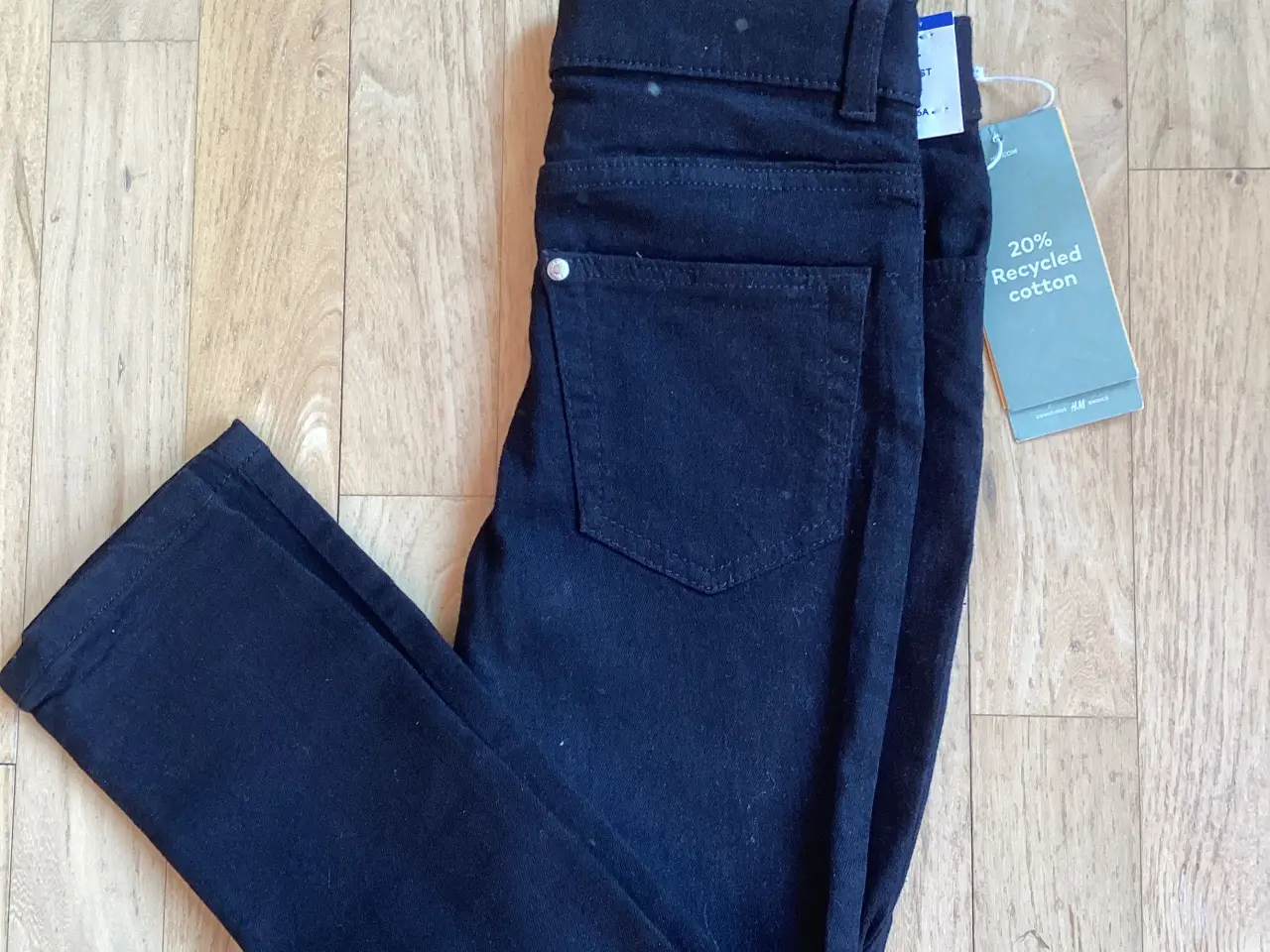 Billede 1 - Sort denim buks, ny