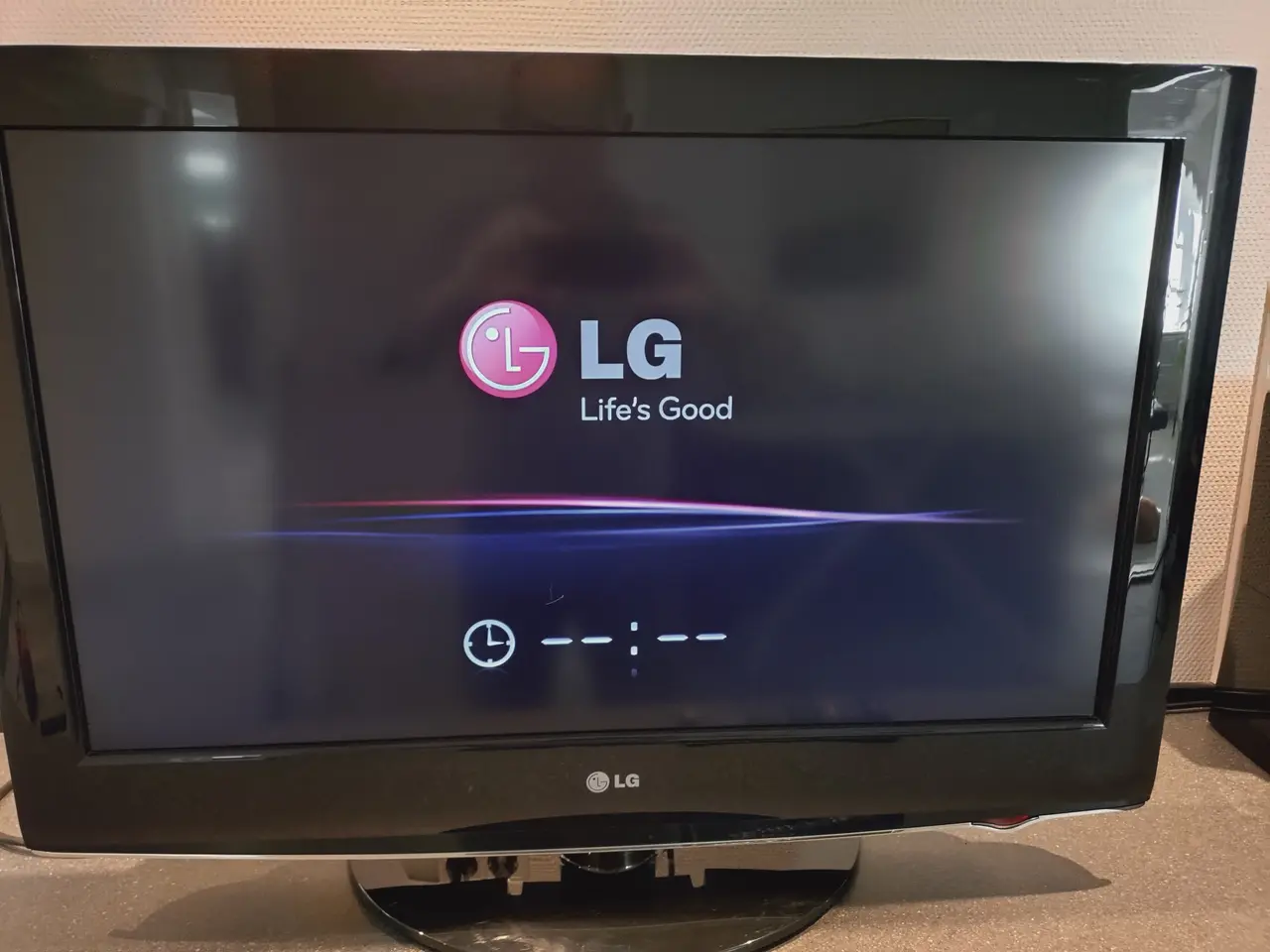 Billede 1 - LG TV 32" med fod