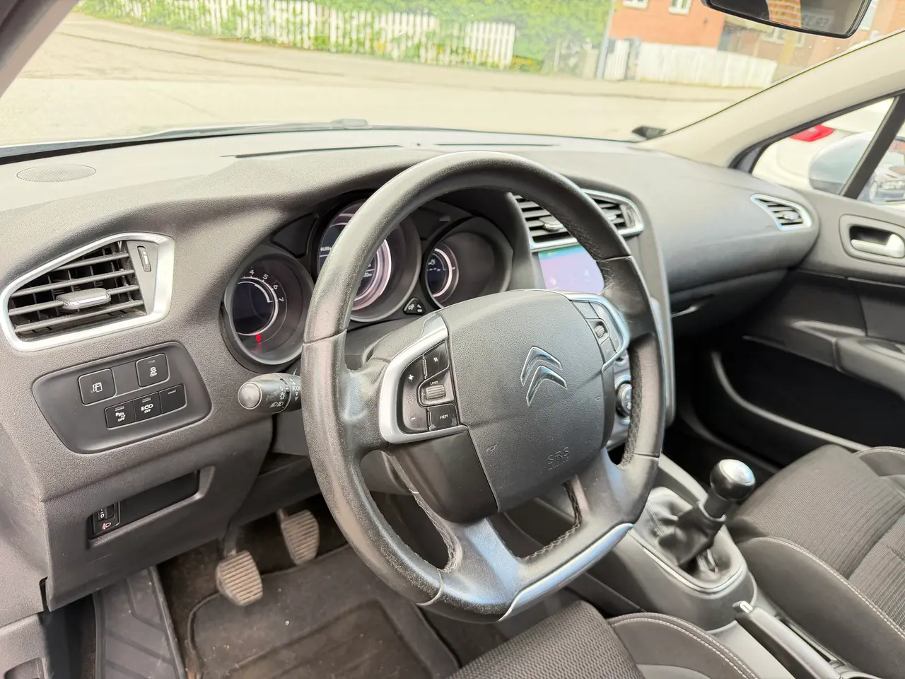 Billede 18 - Citroën C4 1,6 BlueHDi 100 Millesime 5d sælges 