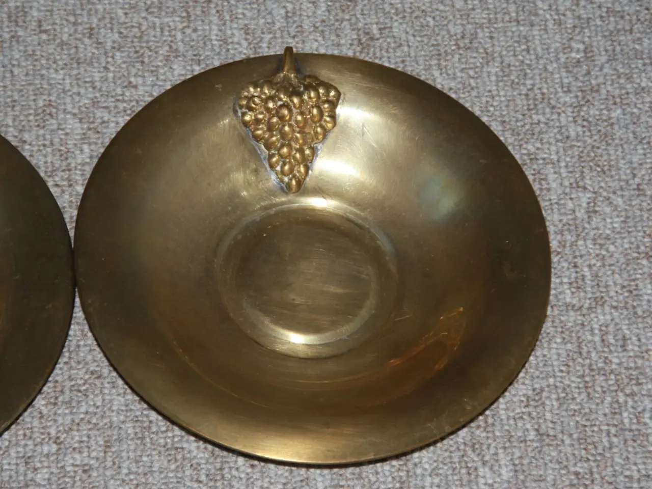 Billede 3 - Messing skål / platte diam 25 cm pris for 2 stk.