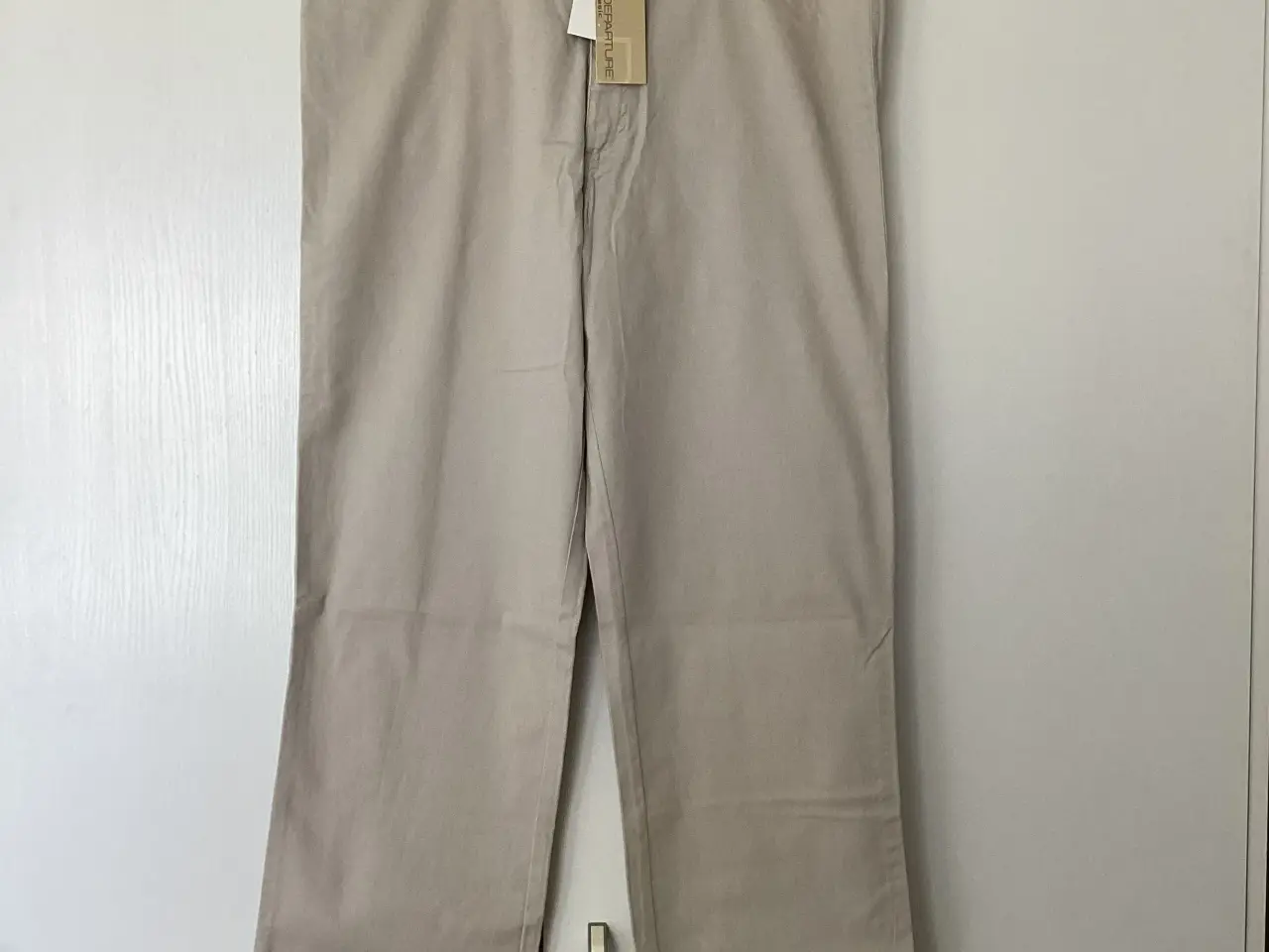Billede 1 - Nye beige farvet bukser