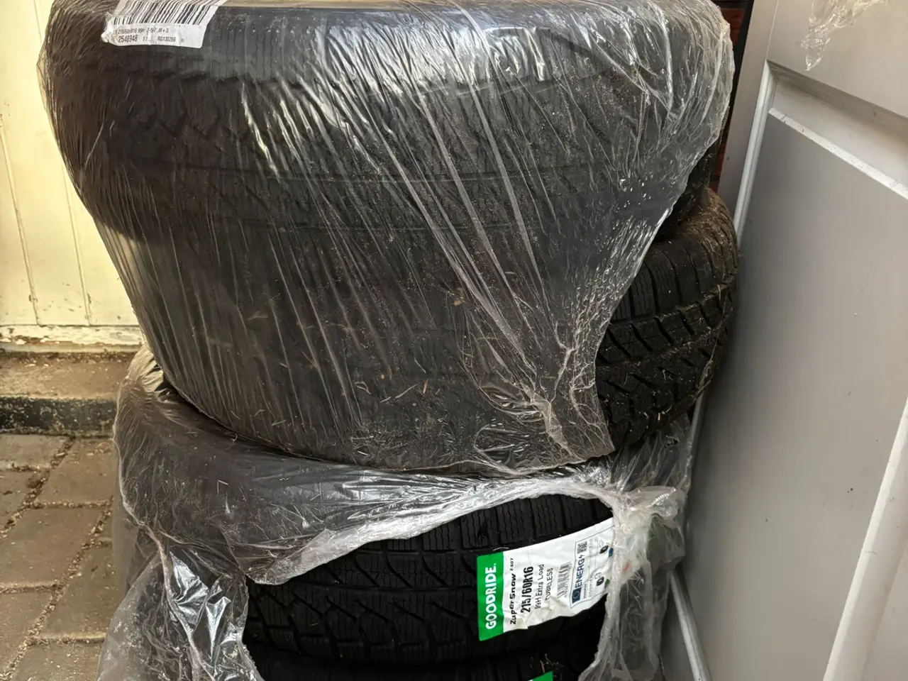 Billede 2 - Vinterdæk 215/60 R16 Nye