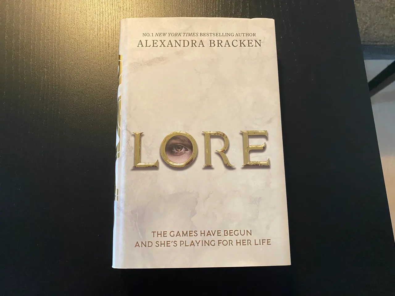 Billede 1 - Lore af Alexandra Bracken, fairyloot, signed