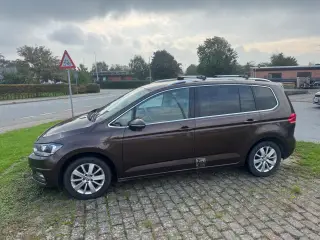 VW Touran 1.6 TDI Highline DSG, årgang 2016