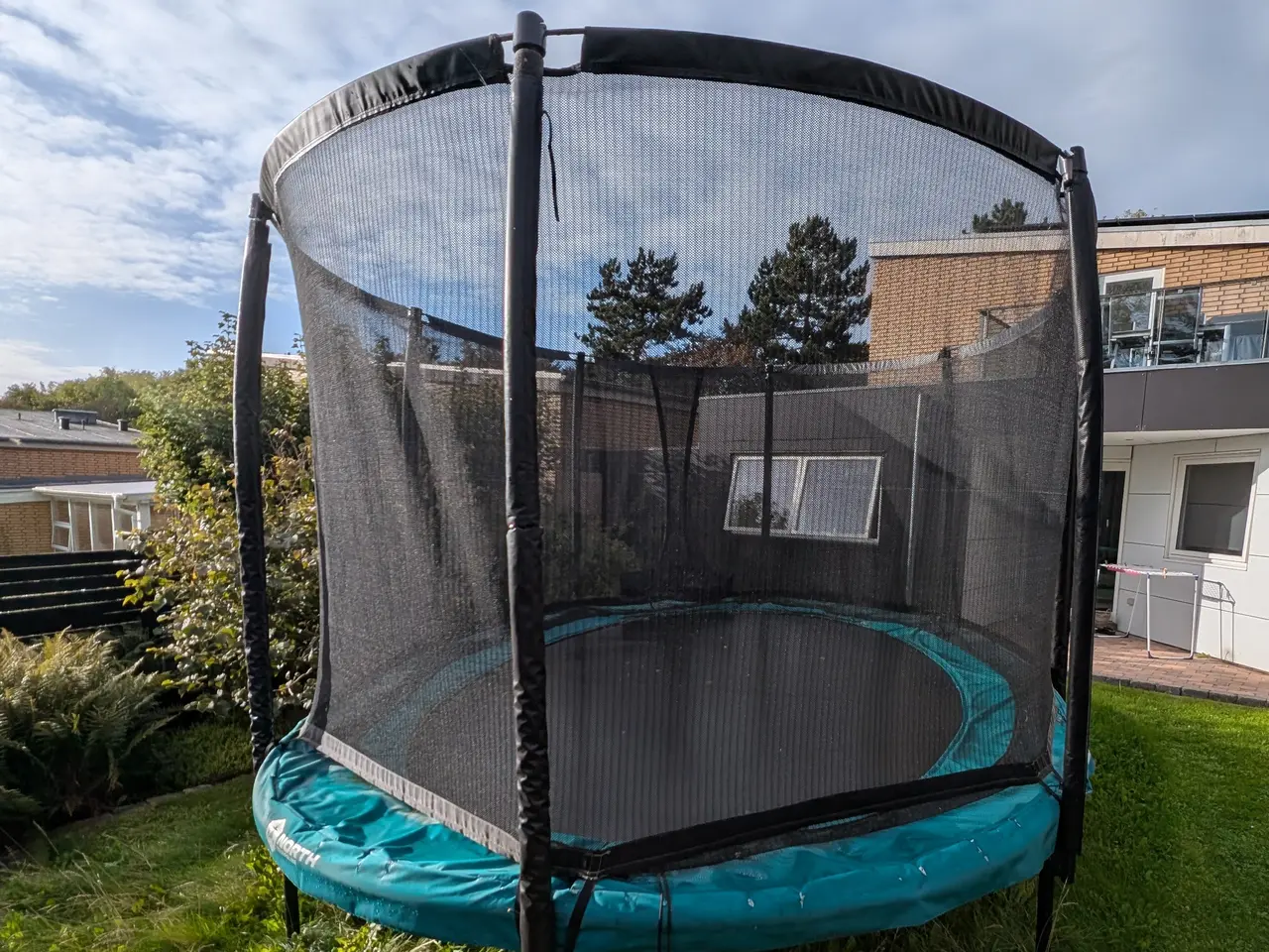 Billede 1 - Trampolin bortgives