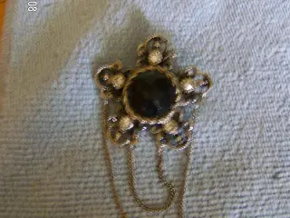 Broche