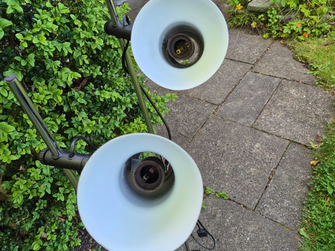 Billede 6 - To ens retrogulvlamper i sort