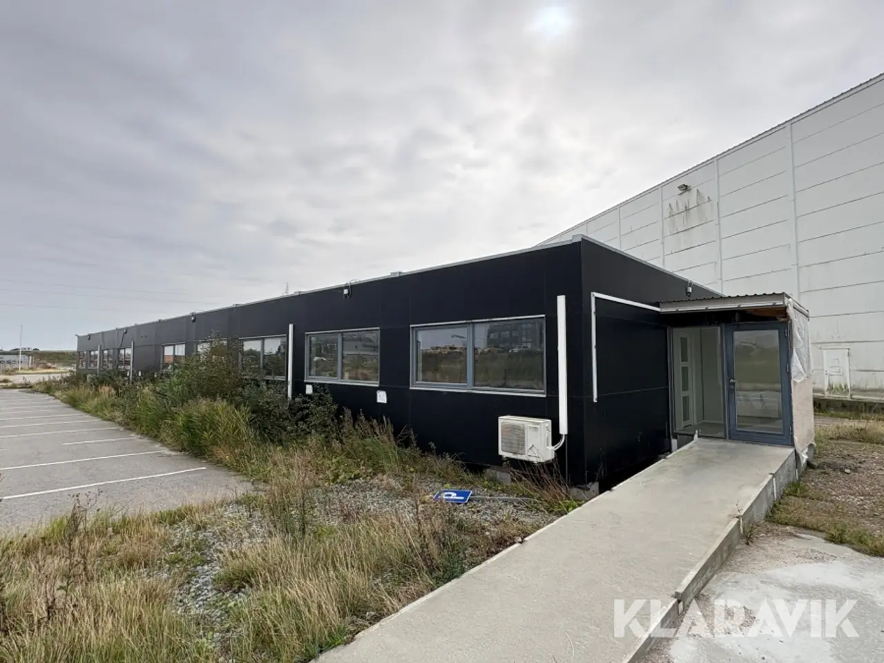 Billede 1 - Pavillonbygning 40 x 10 meter, 10 pavilloner a 10 x 4 meter