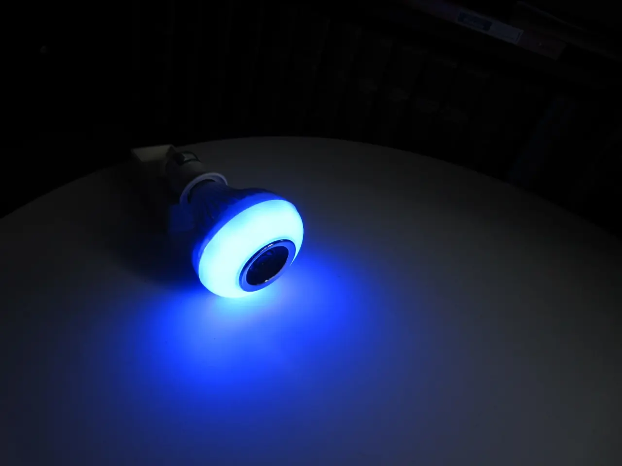 Billede 6 - Smart Bluetooth-musikpære med 12 farvet LED og