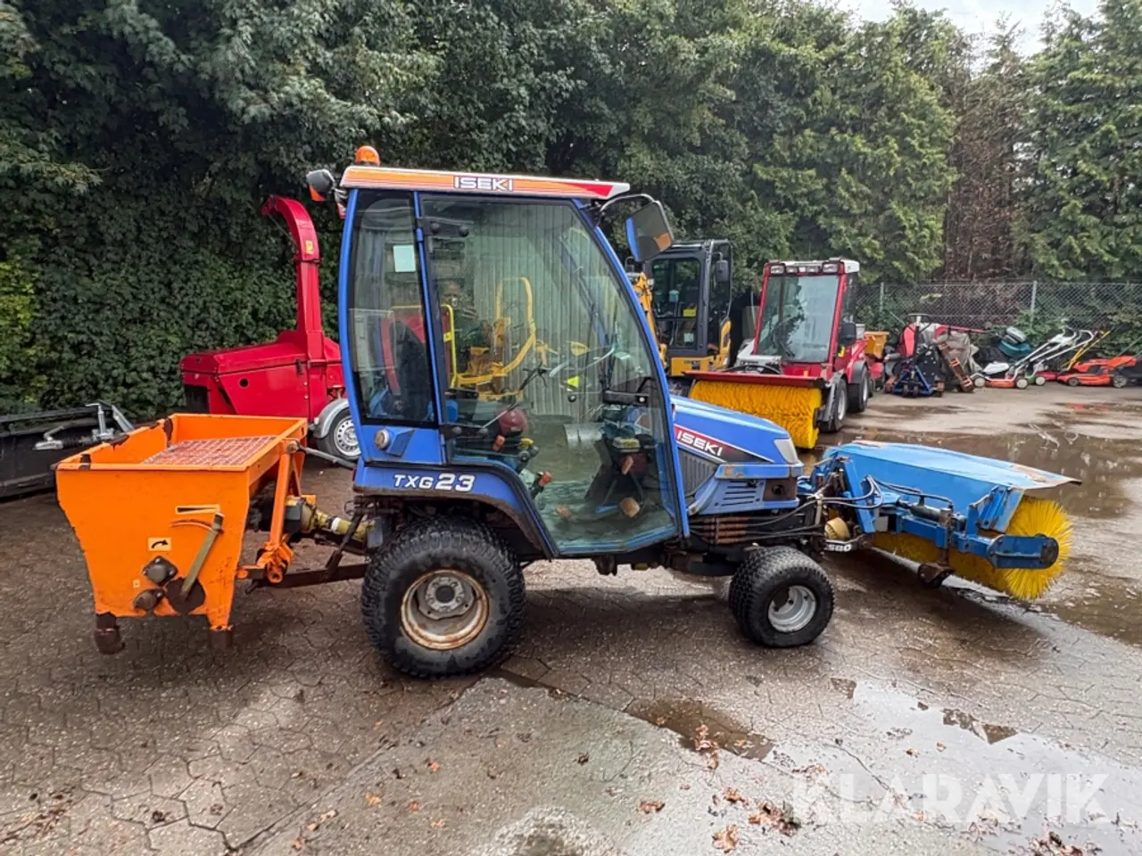 Billede 6 - Traktor Iseki TXG 23 med kost og saltspreder