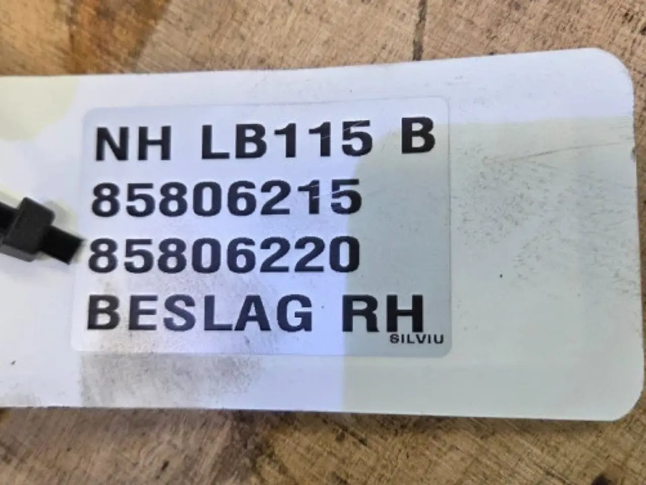 Billede 13 - New Holland LB115B Hjulskærm R. 85806215