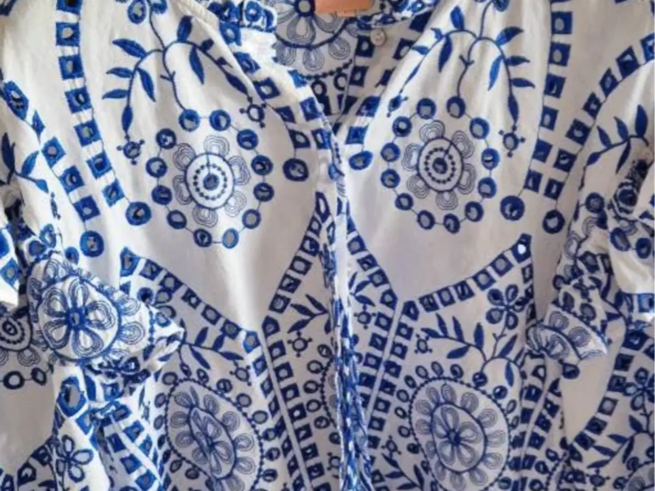 Billede 1 - Gossia bluse str L