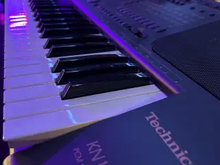 Technics KN 1000