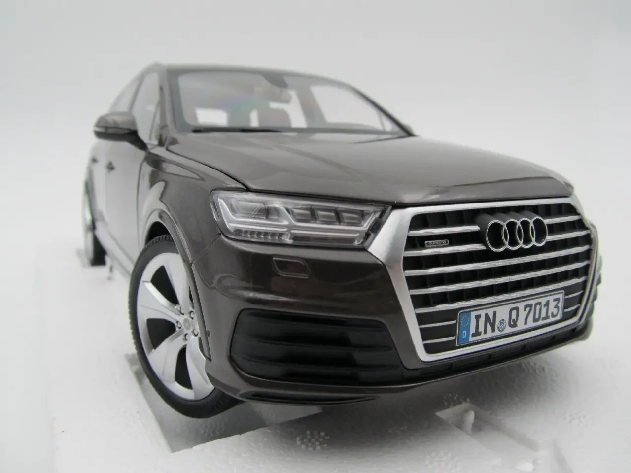 Billede 5 - 2015 Audi Q7 1:18 - MINICHAMPS