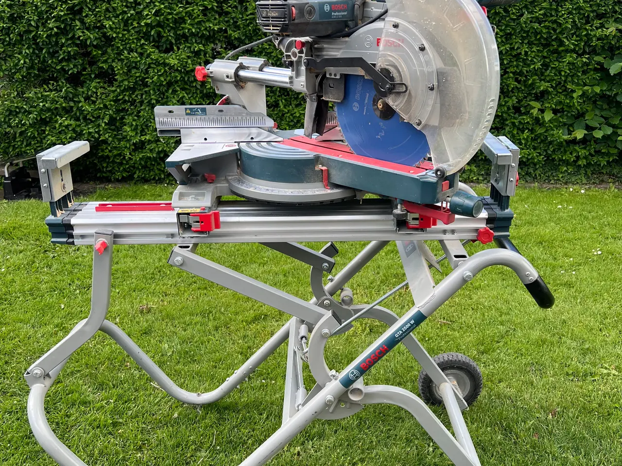 Billede 1 - Bosch Professionel Kapsav og bord