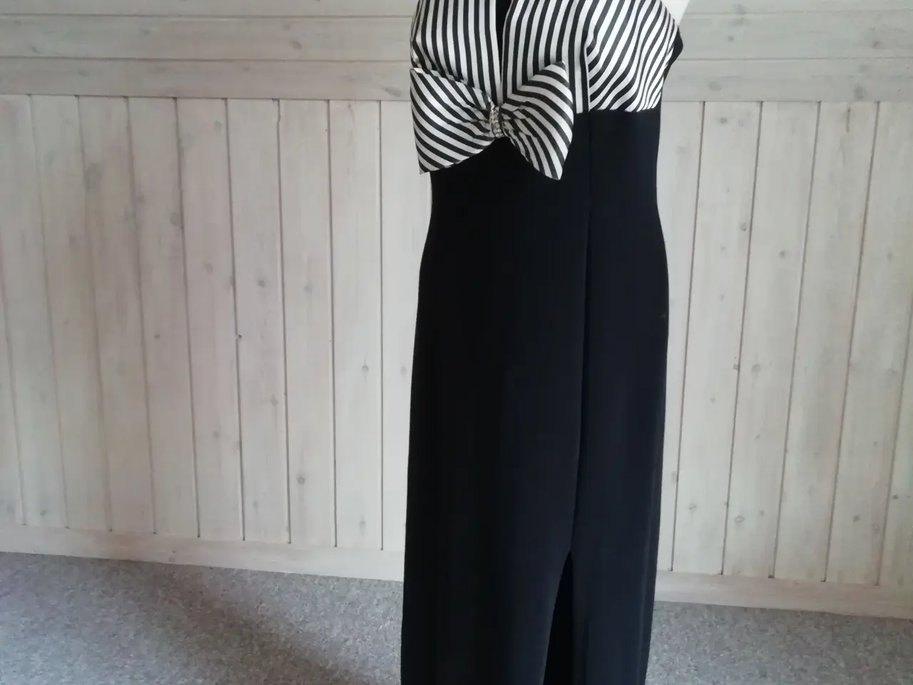 Billede 3 - Flot elegant Gallakjole
