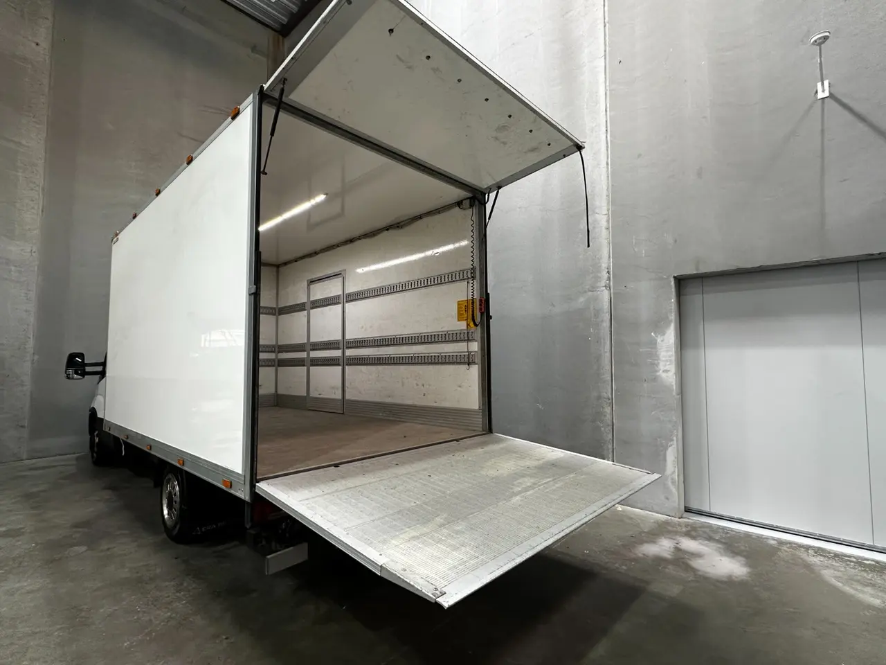 Billede 17 - Iveco Daily 3,0 35C17 Alukasse m/lift AG8