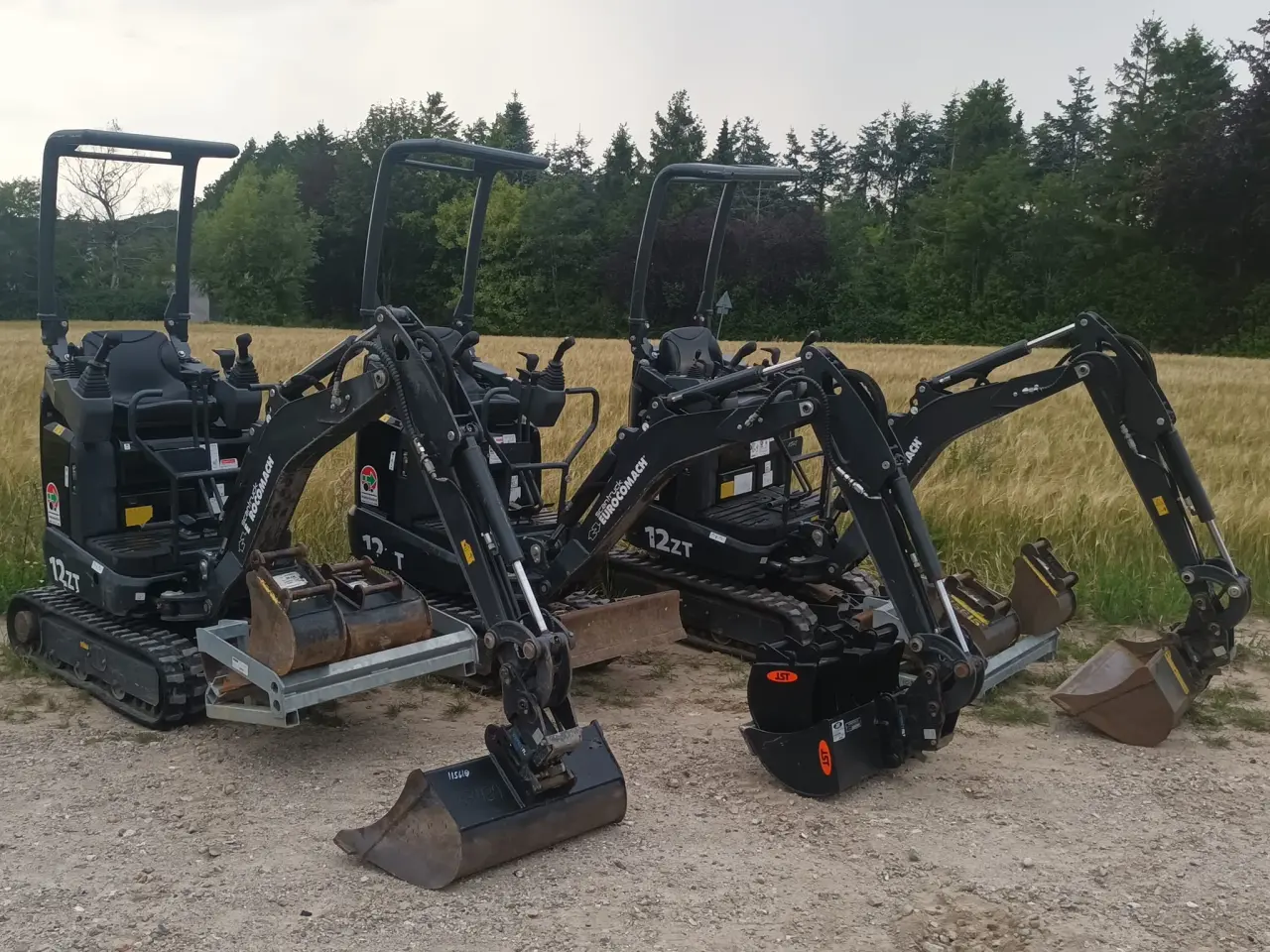 Billede 2 - Minigraver Udlejes 3500 pr uge