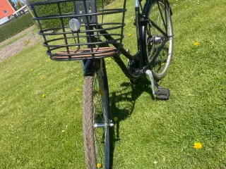 Næsten ubrugt cykel..