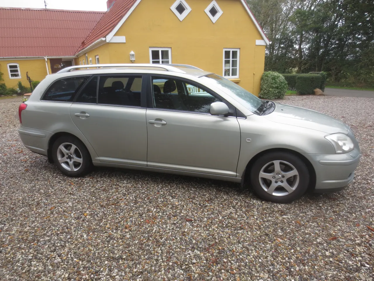 Billede 5 - Pæn Toyota Avensis 1.8 i Sol St,car