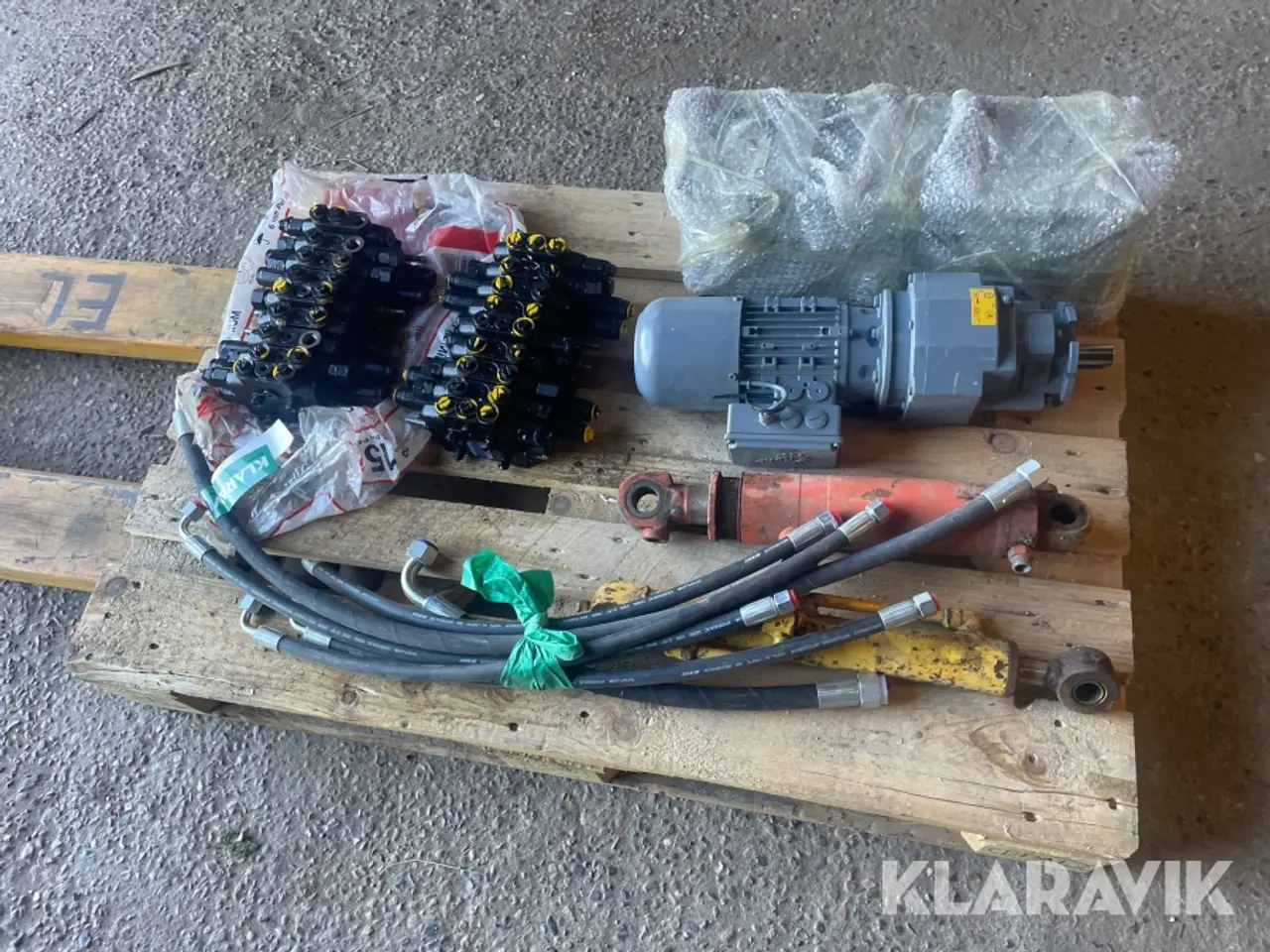 Billede 2 - Hydraulikslanger - ventiler - tank