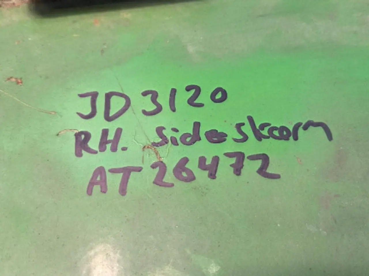 Billede 13 - John Deere 3120 Sideskærm R. AT26472
