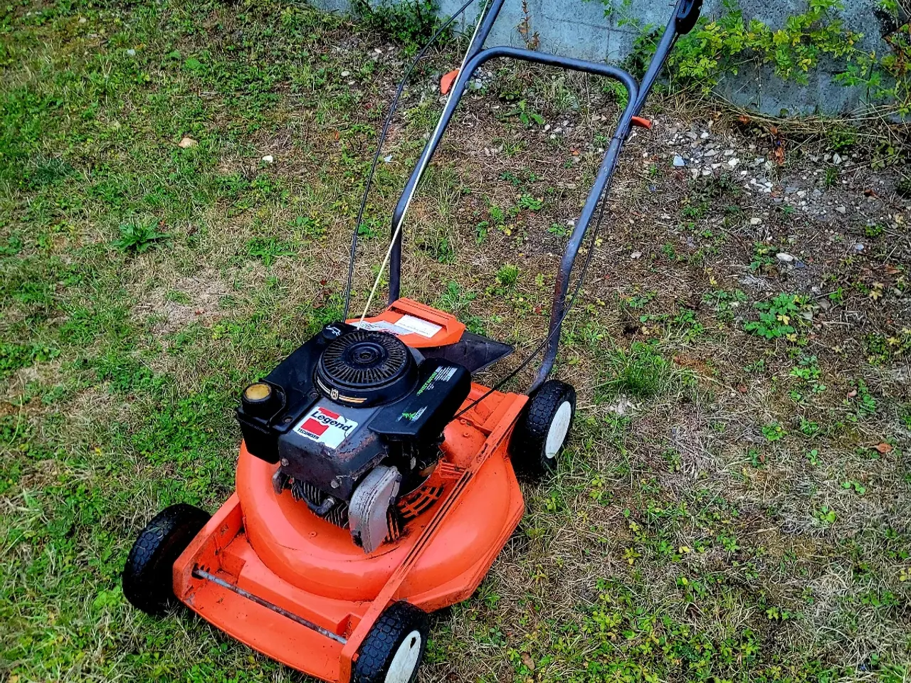 Billede 1 - Defekt Husqvarna plæneklipper 