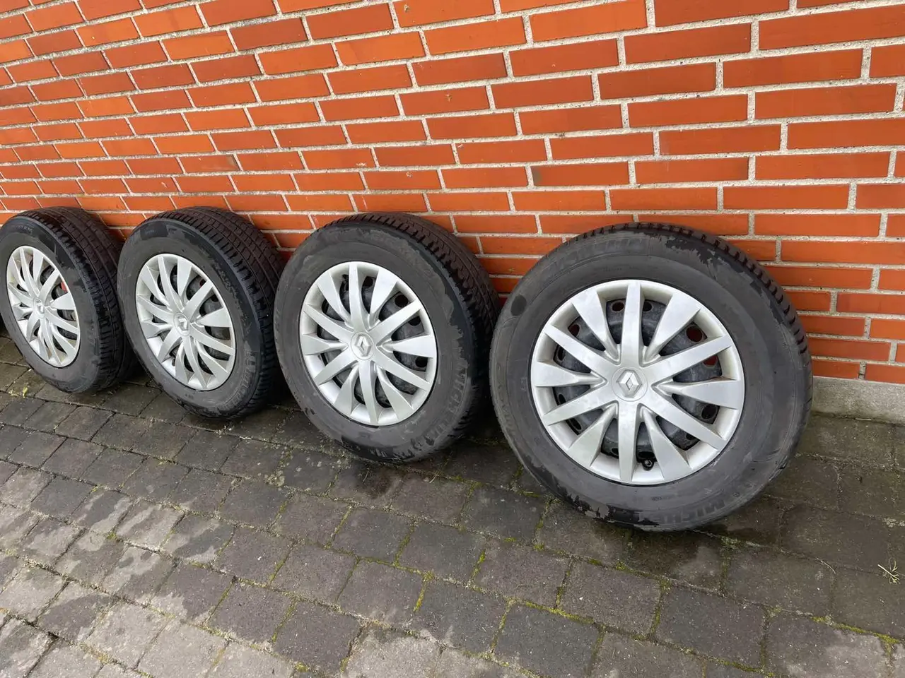 Billede 2 - 16 originale renault/nissan stålfælge m.sommerdæk