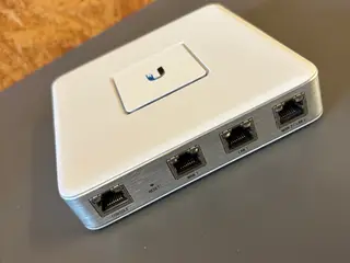 Ubiquiti USG - Unifi Security Gateway