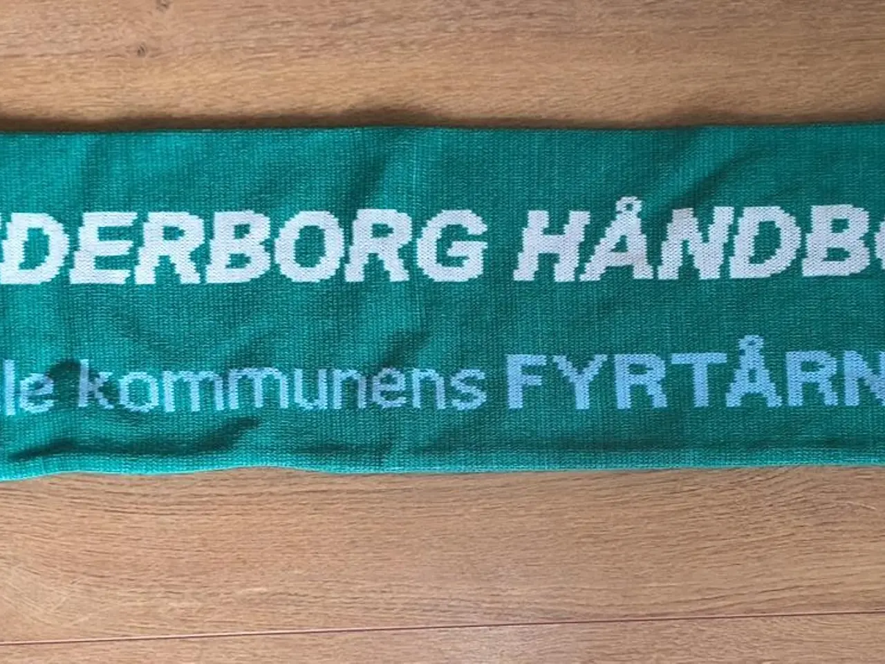 Billede 2 - NYT SKANDERBORG HÅNDBOLD HALSTØRKLÆDE, 150 CM
