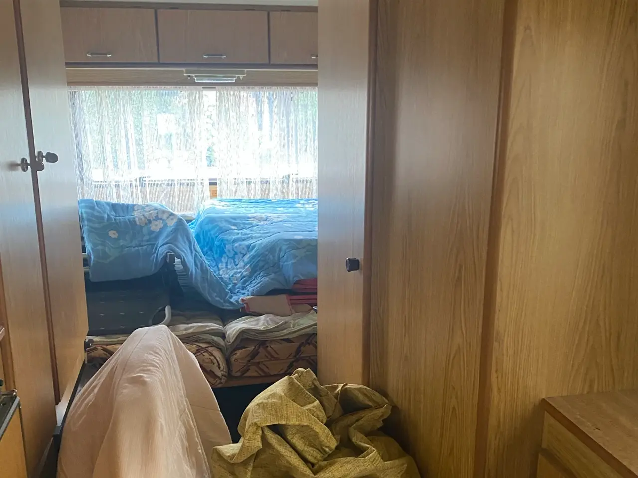 Billede 9 - Stor praktisk ældre campingvogn sælges