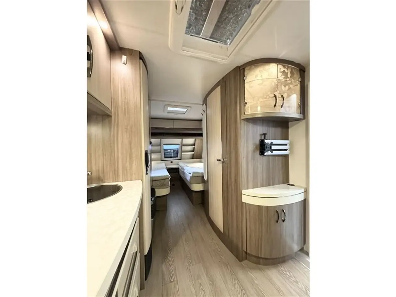 Billede 10 - 2016 - Hobby De Luxe 540 UL   Enkeltsenge-Lamel-Mover-Telt