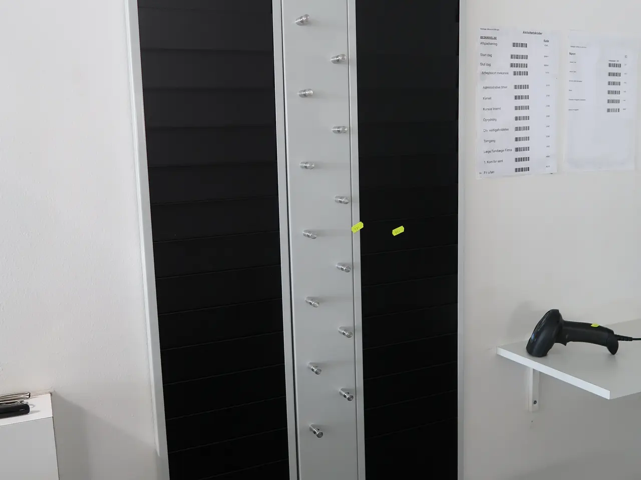 Billede 1 - Tavle samt håndscanner NETUM