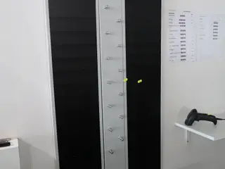 Tavle samt håndscanner NETUM
