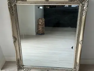 Unikt vægspejl 70x60