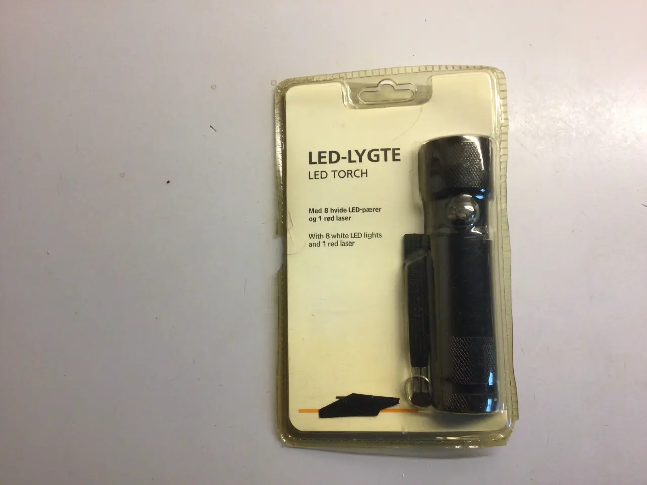 Billede 2 - ((( LED lommelygte med laser )))