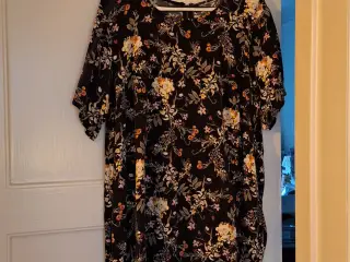 Kortærmet skjortebluse