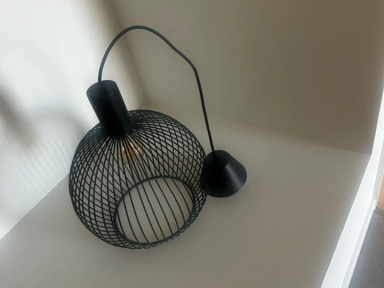 Billede 1 - Loftlampe sort metal