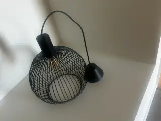Loftlampe sort metal