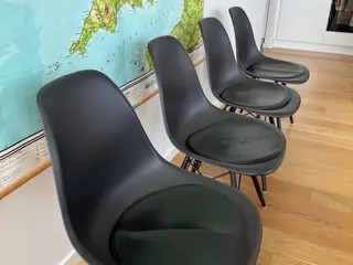 4 stk. Eames DSW sort/sort ahorn limited edtion