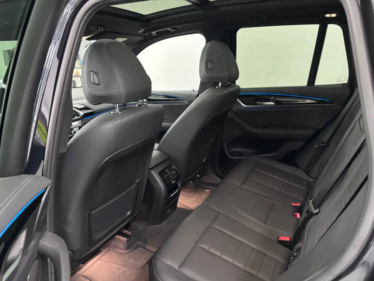 Billede 10 - BMW iX3 Charged