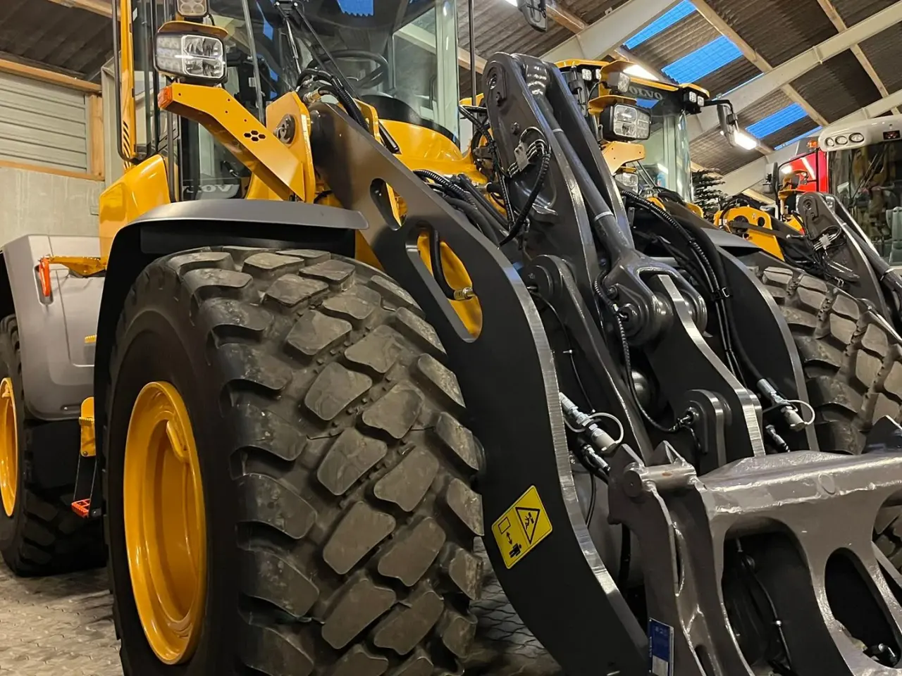 Billede 3 - Volvo L 90H  H2 fabriksny Dansk maskine med masser af udstyr, blan.Co-Pilot & med brede 650/65R25 hjul