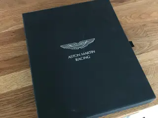 Nyt: Aston Martin iPad cover 