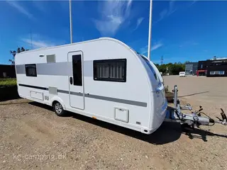 2021 - Adria Alpina 613 UT Supreme Edition Virkelig velholdt ADRIA ALPINA med ALDE, Aircon, TRUMA XT mover og Isabella Sun Shine Plus.