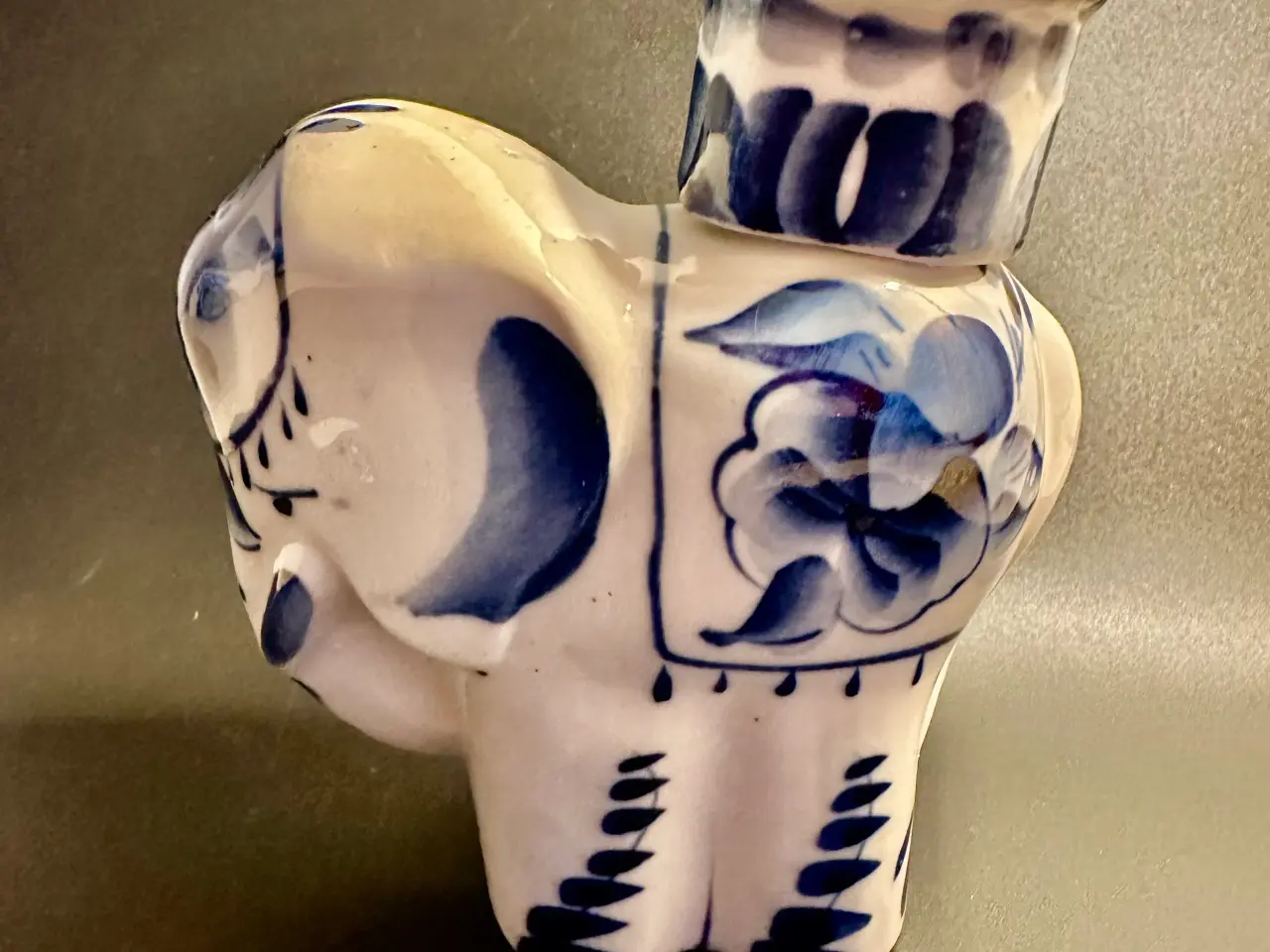 Billede 1 - Vintage håndmalede genstande af porcelæn.